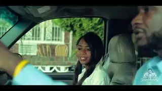 حبيبة لائقة تمارس معي تمرينًا إباحيًا على الكاميرا