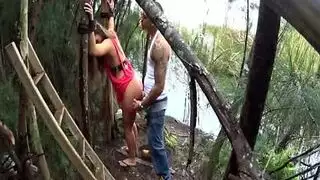ناكوها في الغابه