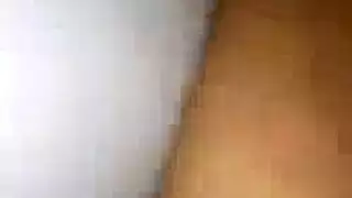 سكرتيرة إباحية تستخدم آلة التدخين بينما تركب العميل