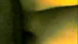 فتاتان تجعلان زوجاً يشعر وكأنه نجم إباحي