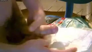 نائب الرئيس المتدرب يبلع السائل المنوي في مص عميق للقضيب بمكتب البورنو